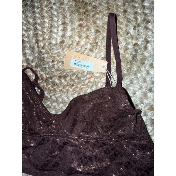 Skims triangle logo bralette size XXS - NEW - Picture 2 of 3